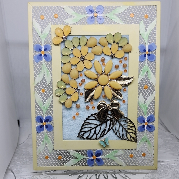 Handmade Other - Floral Mixed Media Jewerly Art